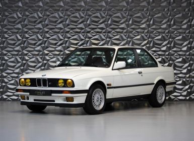 BMW Série 3 318 is E30 136ch