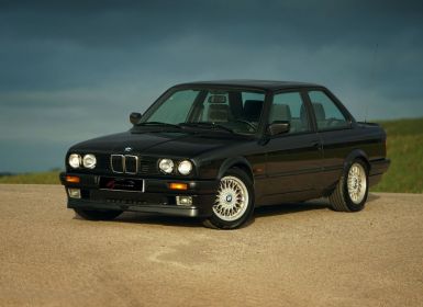 Achat BMW Série 3 BMW E30 325i 2.5L M20B25 170ch - 59.900 kms - Carnet d'origine complet - Boite Manuelle - Toit Ouvrant - Sièges chauffants Occasion