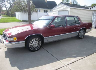 Vente Cadillac Sedan DeVille Occasion