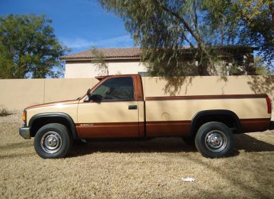 Chevrolet Cheyenne ck 2500 silverado 