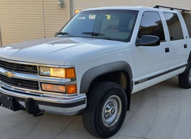 Chevrolet Suburban 2500 