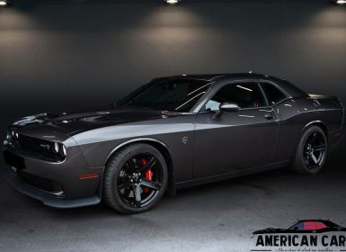 Dodge Challenger srt hellcat 717ch