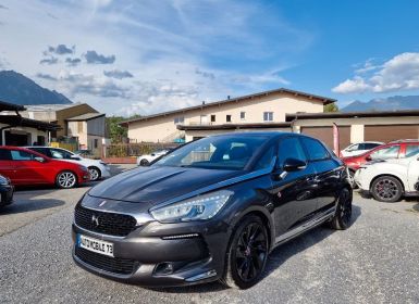 Vente DS DS 5 Ds5 Ds5 2.0 bluehdi 180 performance line eat6 06/2017 TOIT PANO CUIR ALCANTARA GPS CAMERA Occasion