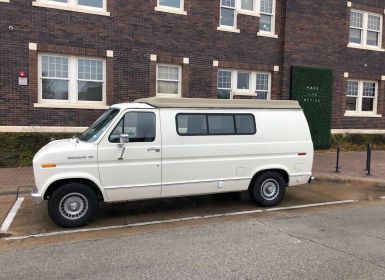 Ford Econoline Club Wagon E-150 