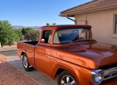 Ford F100 pickup 