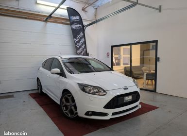 Ford Focus ST 2.0 EcoBoost 250 (Cuir, Xénon, GPS, Sièges elec chauffants) Occasion