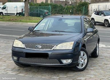 Ford Mondeo III 2.0 TDCi année 06-2006 251.000KM LÉGER MANQUE PUISSANCE à 1490euro