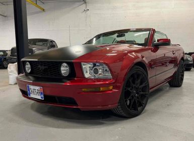 Vente Ford Mustang Convertible V8 BVA CABRIOLET V8 ROUGE BORDEAUX - BVA - CAMERA - ECHAPPEMENT INOX - COLLECTEUR - ARBRES A CAMES - KIT GROS FREINS BREMBO - Occasion