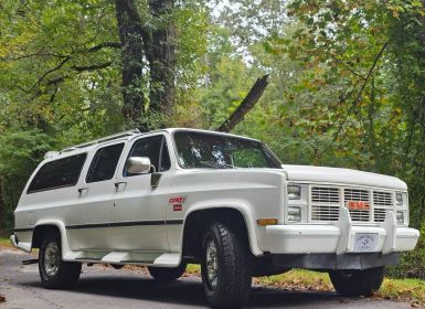 G.M.C Suburban 2500 