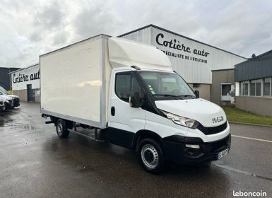 Achat Iveco Daily 10990 ht 35s15 caisse 20m3 hayon EN L'ETAT Occasion