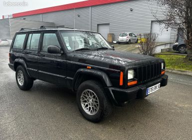 Achat Jeep Cherokee 1ère générations 5 portes 4.0i 12V L6 4X4 Boite auto RIEN A PREVOIR 2ème mains - Occasion