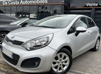 Achat Kia Rio III 1.2 86 Cv 5 PORTES ESSENCE BLUETOOTH REGULATEUR CRIT AIR 1 78 400 Kms - GARANTIE 1 AN Occasion