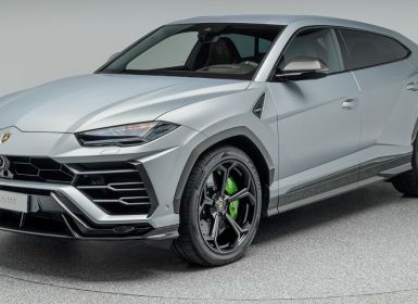 Achat Lamborghini Urus Gris matte PACK Carbone INT/EXT //5 places Occasion