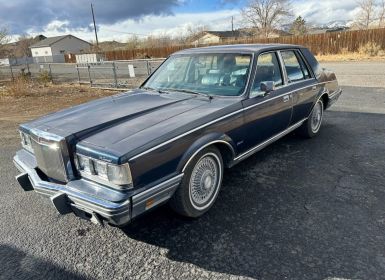 Lincoln Continental Occasion