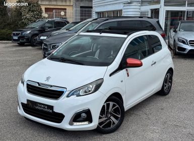 Peugeot 108 1.2 VTI 82 Cv Roland Garros Toit Ouvrant-Caméra De Recul-Gps-Démarrage Sans Clé