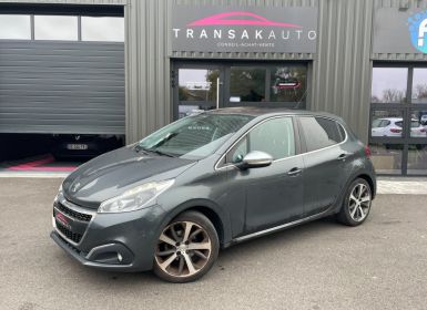 Achat Peugeot 208 1.2 puretech 110ch feline avec toit panoramique camera navigation sieges cuir-alcantara Occasion