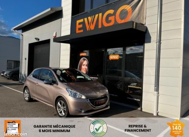 Peugeot 208 1.2 puretech 80CH ALLURE RADAR DE RECUL + SIEGES CHAUFFANTS Occasion