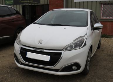 Peugeot 208 1.2 VTi 12V 82 cv