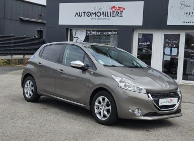 Achat Peugeot 208 1.2 VTI 82 CV STYLE - 49000 KMS Occasion