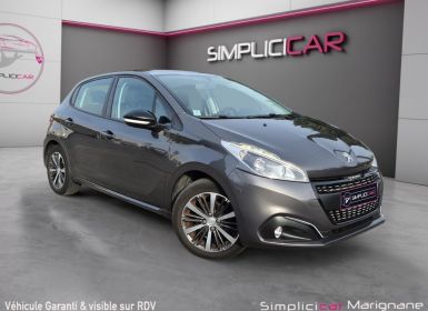 Achat Peugeot 208 1.2VTI 82ch BVM5 ALLURE/CARPLAY/TOIT PANO/SIEGES CHAUFFANTS/COURROIE NEUVE/GARANTIE 12 MOIS Occasion