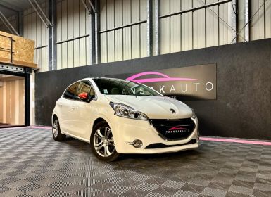 Achat Peugeot 208 1.6 VTi 120ch Roland Garros - TOIT PANO - MOTEUR À CHAINE - RÉVISÉE Occasion