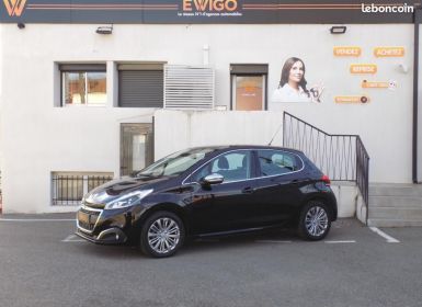 Peugeot 208 (2) 1.2 PURETECH 82 cv ALLURE 5P