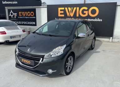 Peugeot 208 GENERATION-I 1.6 VTI 120 ch ALLURE 1 ERE MAIN + ENTRETIEN