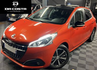 Achat Peugeot 208 PHASE 2 ALLURE 1.2 82 Cv APPLE CARPLAY & ANDROID AUTO TOIT PANO CAMERA - GARANTIE 1 AN Occasion