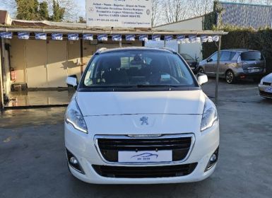 Peugeot 5008 1.6 BlueHDi 120CH ALLURE