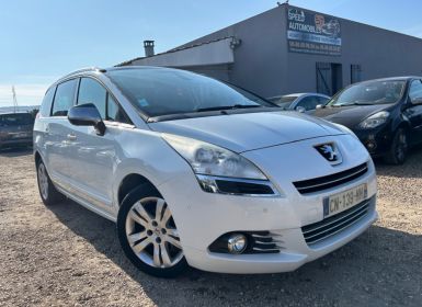 Peugeot 5008 1.6 HDI 110 112 Allure * TOIT GPS