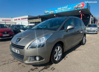 Peugeot 5008 1.6 hdi 115 cv 7 places excellent etat 1 ere main