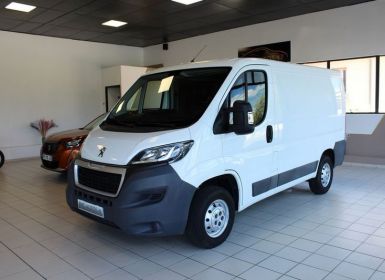 Peugeot Boxer FOURGON TOLE 333 L1H1 BLUEHDI 110 PREMIUM 14 600 € [{src:https:\/\/cdn.dealerk.fr\/dealer\/datafiles\/vehicle\/images\/800\/986\/L0fsudQPrscUdTAx.j Occasion