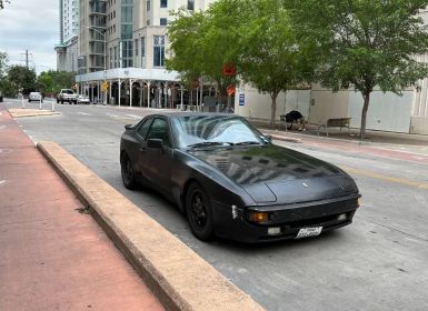 Porsche 944