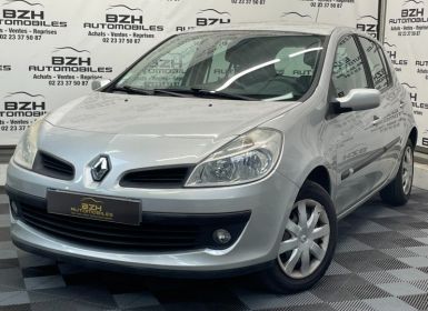 Achat Renault Clio III 1.6 16V 110CH DYNAMIQUE BVA 5P Occasion