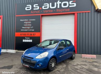 Renault Clio III phase 2 1.2 i 16v eco 75 CV attelage Clim jantes allu -