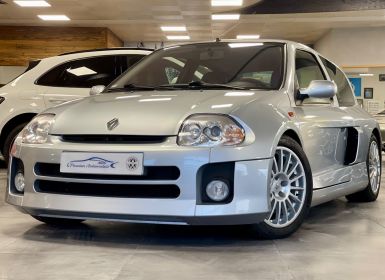 Vente Renault Clio RENAULT CLIO II V6 24S 230 RS 3P Occasion