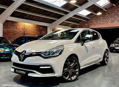 Renault Clio RS IV 1.6L 200 ch Bluetooth & Régulateur Carnet et historique État remarquable Occasion