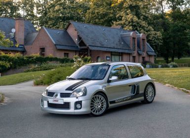 Renault Clio V6 3.0 255ch