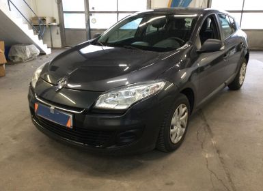 Renault Megane III 1.6 16V 100 EXPRESSION / 33 000 KM/ 1E MAIN / SUIVI FULL / CLIM / DISTRI 2024 Occasion