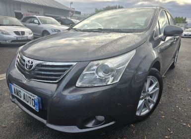 Achat Toyota Avensis 126 D-4D Executive LEGEREMENT GRELE Occasion