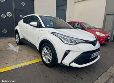 Achat Toyota C-HR 122h Dynamic Business 2WD E-CVT + Stage Hybrid Academy MY20 Historique d'entretien Garantie 12 mois Caméra de recul Radar AV-AR Apple CarPlay Occasion