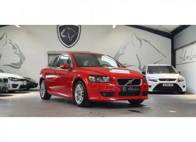 Volvo C30 2.5 TURBO 220 5 CYLINDRES / BVA / MOMENTUM R-DESIGN R DESIGN / CUIR