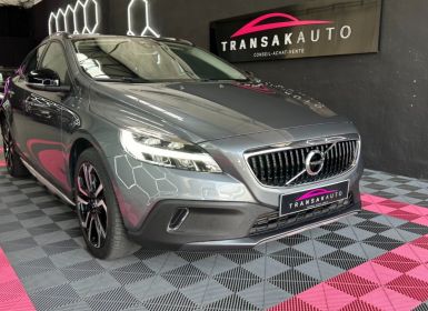 Achat Volvo V40 cross country d2 120 cv phase 2 toit panoramique camera attelage garantie 1 an Occasion