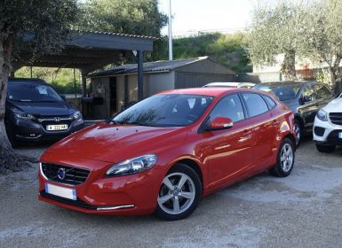 Achat Volvo V40 D2 115CH START&STOP MOMENTUM BUSINESS Occasion