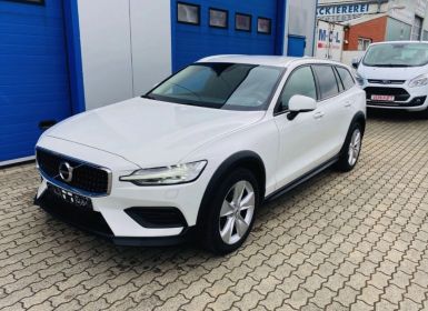 Vente Volvo V60 Cross Country D4 AWD 190 Pro Geartronic Occasion