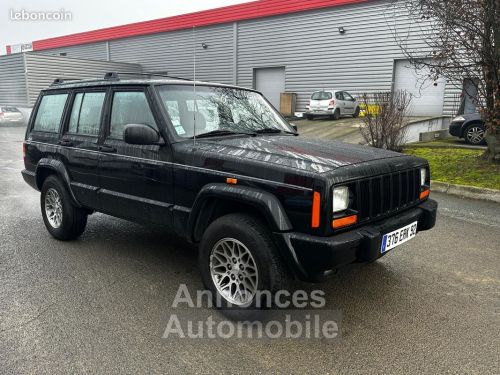 Annonce Jeep Cherokee 1ère générations 5 portes 4.0i 12V L6 4X4 Boite auto RIEN A PREVOIR 2ème mains -