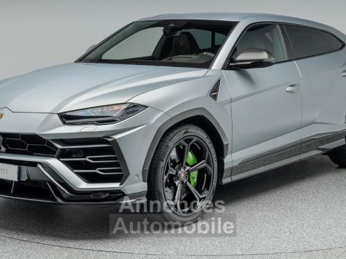 Annonce Lamborghini Urus Gris matte PACK Carbone INT/EXT //5 places