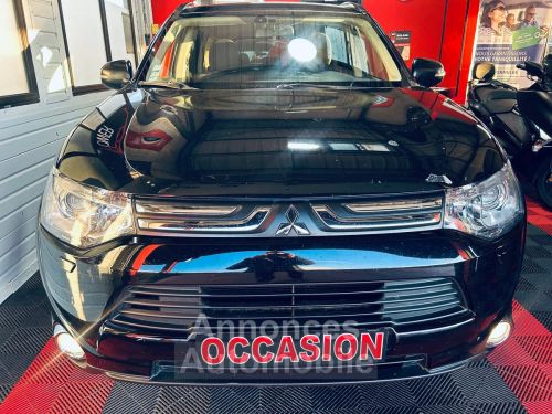 Annonce Mitsubishi Outlander 2.2 di-d 207000 kms 7 places