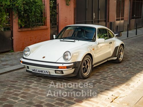 Porsche 911 - Photo 1