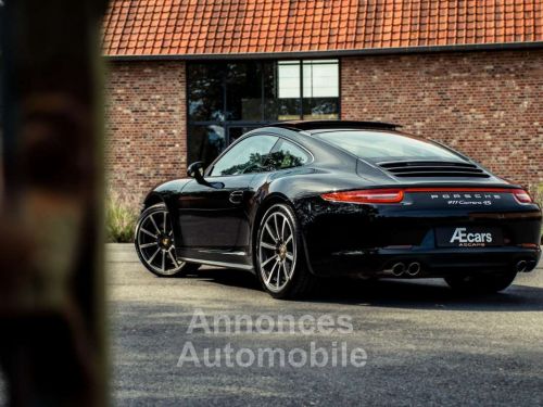 Porsche 911 - Photo 1